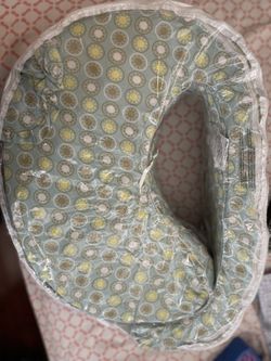 Baby Feeding Pillow