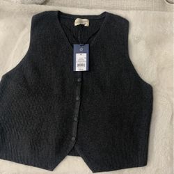 New Universal Thread Sweater Vest 