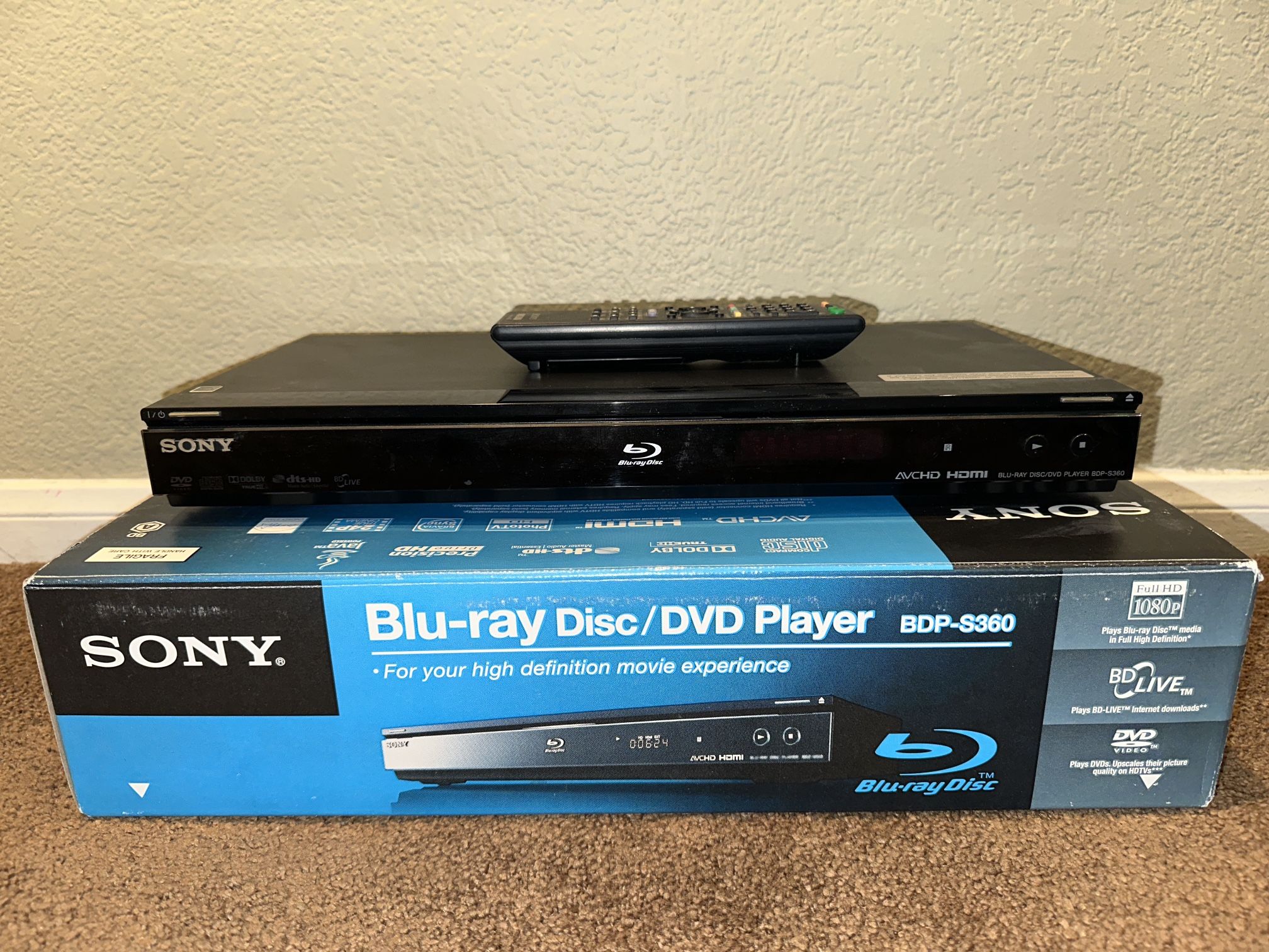 Sony Blu-Ray Disc / DVD Player w/ Remote BDP-S360