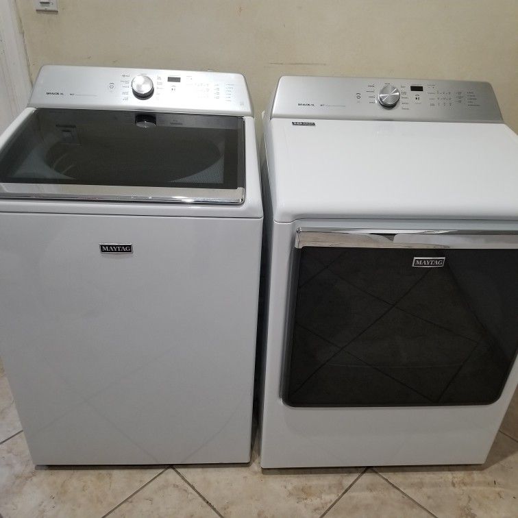 Maytag XL. Washer And Gas Dryer
