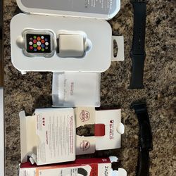 Apple Watch 45mm And Accessories 