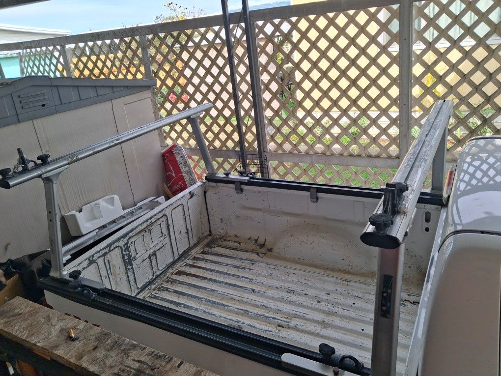 Adjustable Lader Rack