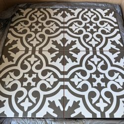 Tiles - 5 tiles 17-5/8 in. x 17-5/8 in