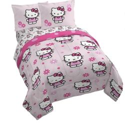 Hello Kitty Bedding - Twin