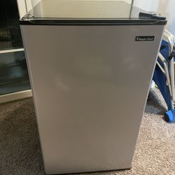 Magic Chef Mini Fridge