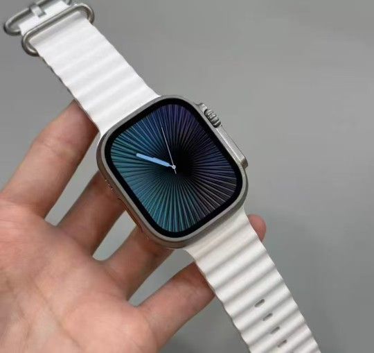 99% New Apple Watch Ultra 2 49mm Titanium