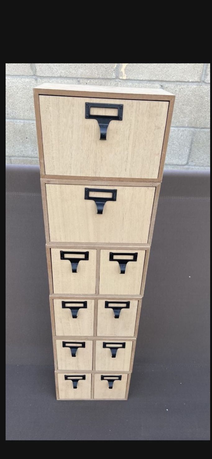 Mini Drawers Made Of Wood For Organizar