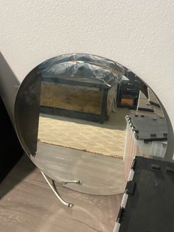 Round mirror frameless