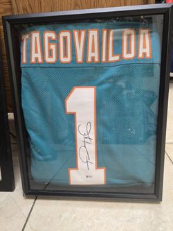 Tua Tagovalioa Miami Dolphins Autographed Jersey With Frame and Beckett COA