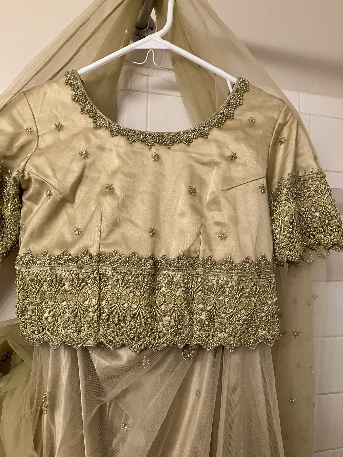 Lehnga Choli: Lehnga , Choli, Chunni