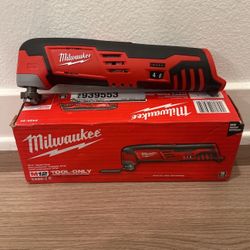 Milwaukee M12 12V Lithium-Ion Cordless Oscillating Multi-Tool (Tool-Only)