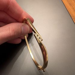Real 14k Gold and real diamond bracelet, 14g