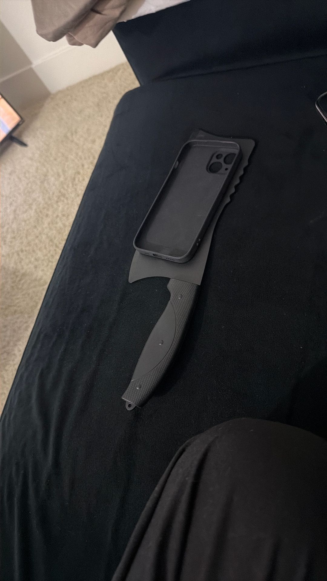 I Phone 15 Knife Case