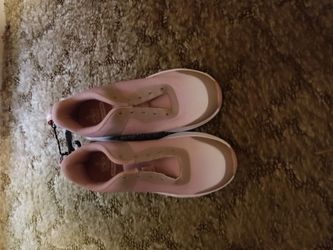 sports shoes