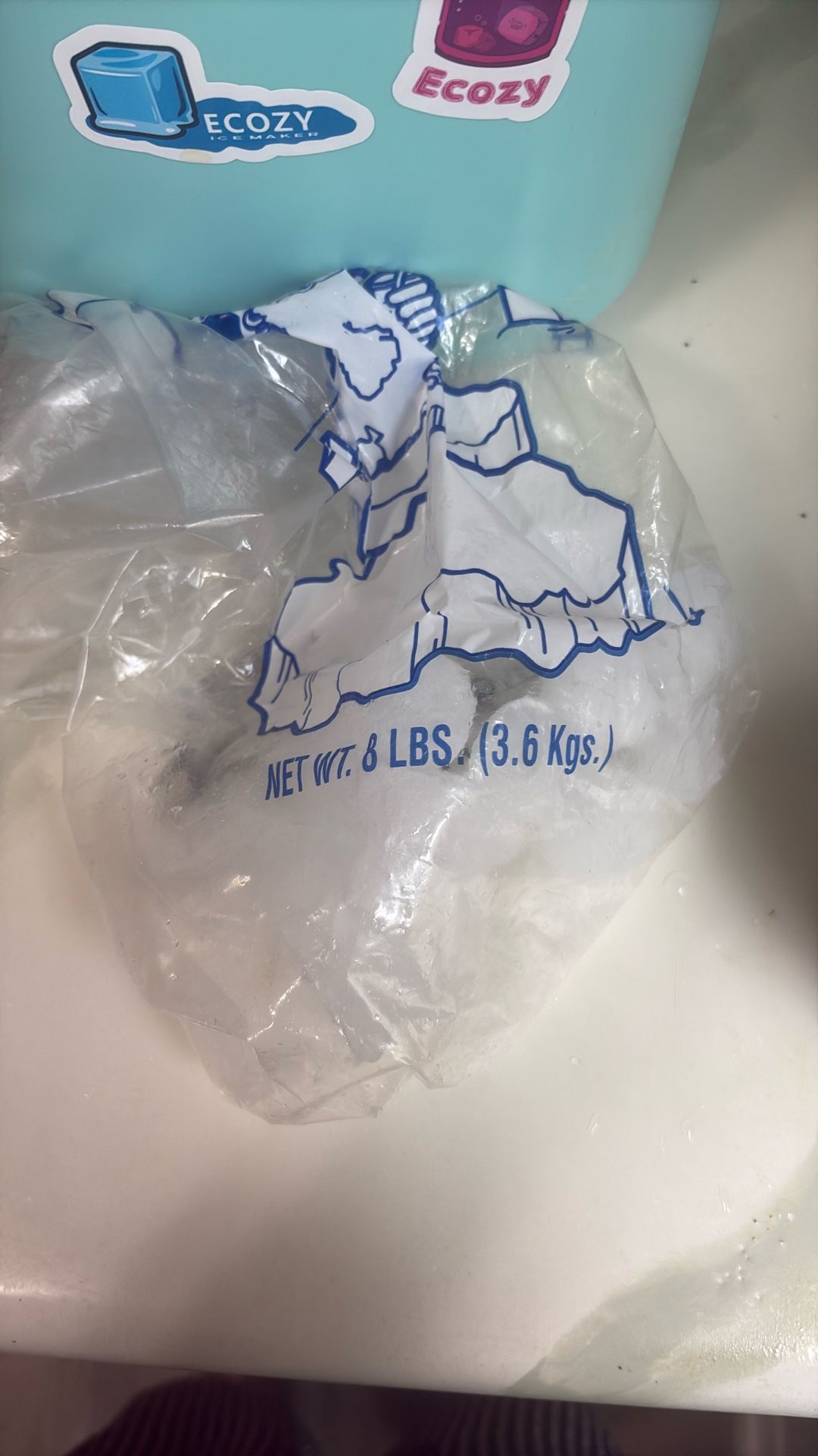 Selling a bag of ice nugget size large