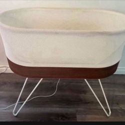 LOW PRICE MOVING- AS IS NOT WORKING $1700 + TAX RETAIL SNOO BASSINET 