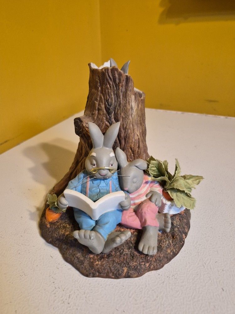 Vintage Peter Cottentail Music Box