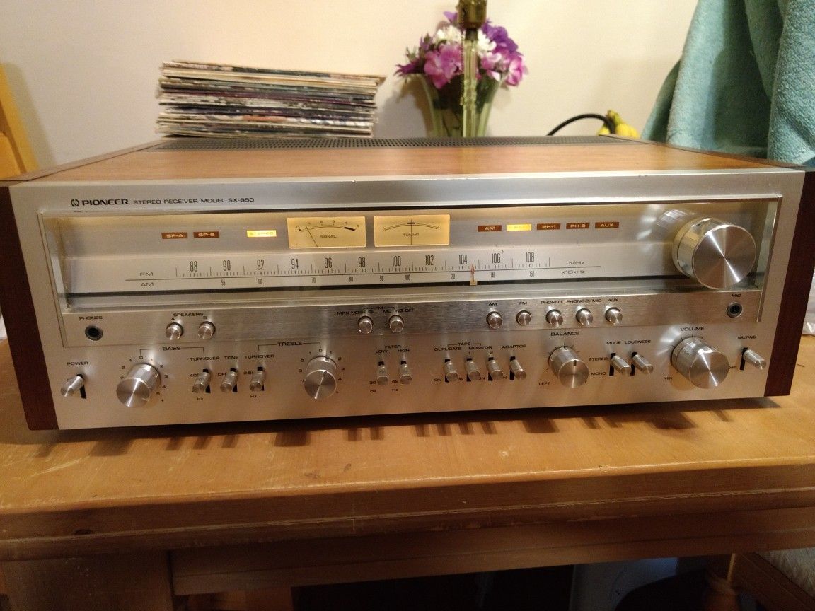 VINTAGE MONSTER PIONEER SX 850 RECEIVER