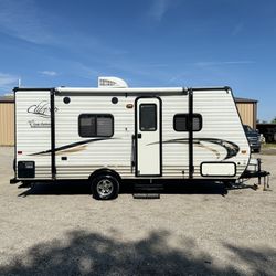 2016 Coachman Travel Trailer Super Lightweight Can Tow With Suv