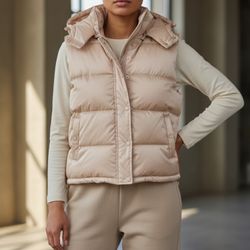 Forever 21 Women's Hoodie Vest 