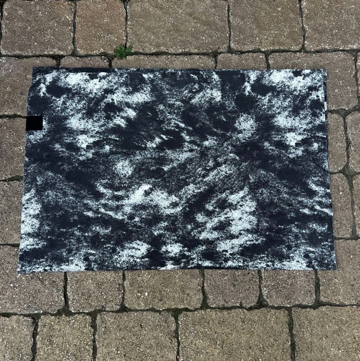 66cm x 180cm (26" x 71") Yoga Mat Hot Yoga “The Towel” Lululemon Rare Discontinued