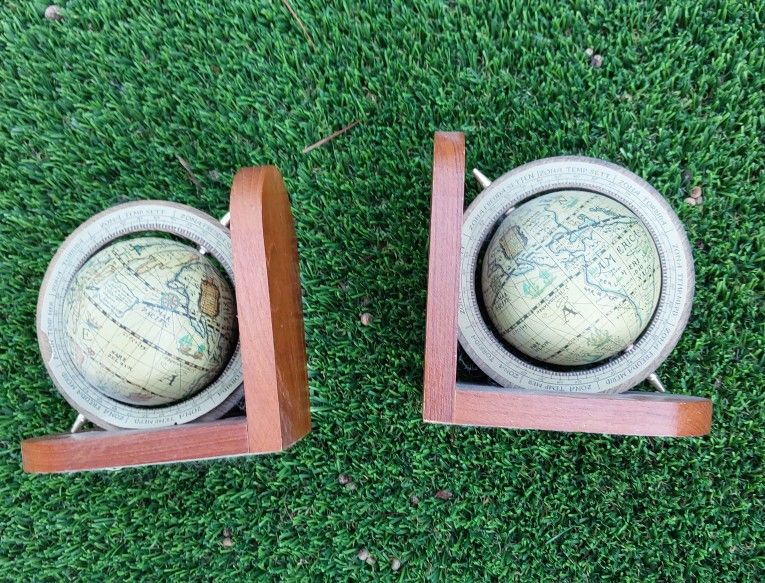 Vintage Hong Kong Globe Bookends, 1970s, Set of 3
