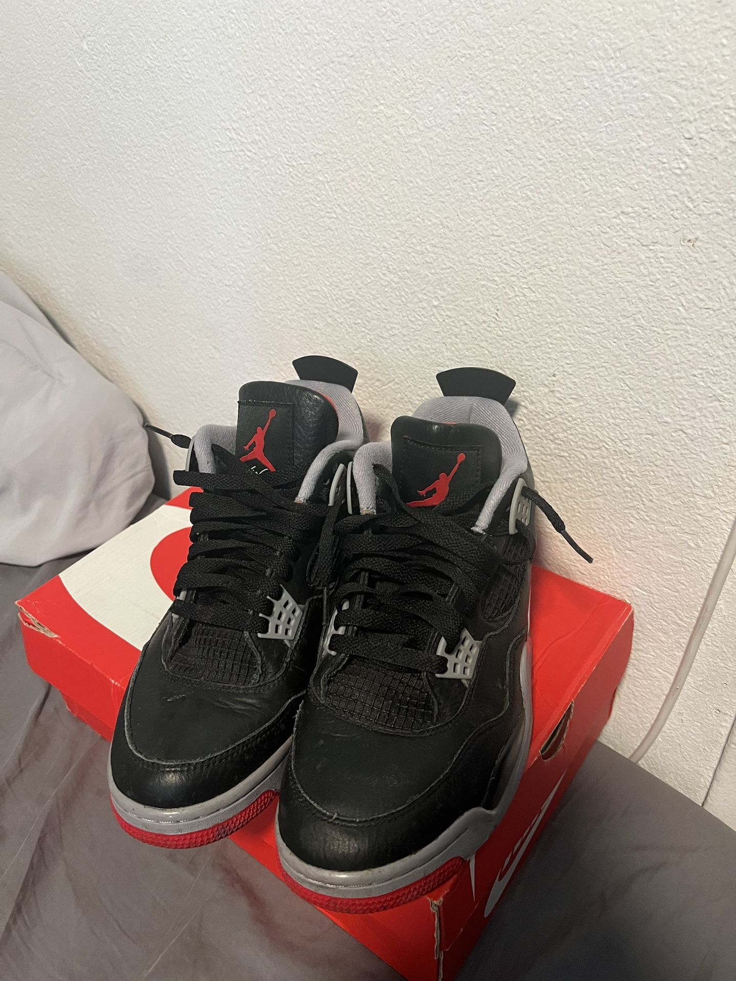 Jordan 4 Retro