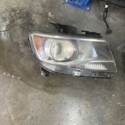 2015 - 2022 Chevy Colorado Right Headlight 