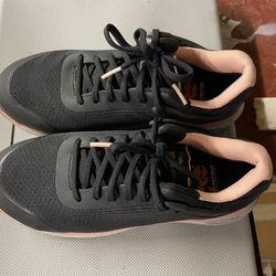 Timberland 6.5 Nice Steel Toe Safety Shoes. 