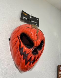 Spirit Halloween exclusive Jack o Lantern Mask Horror 10 inches brand new!! Halloween mask / horror collectible