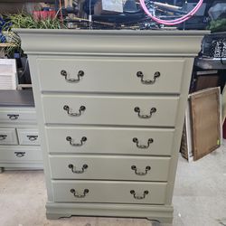 Dresser 5 drawer refinished sage green