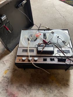 Vintage Wollensak 3M reel to reel tape recorder