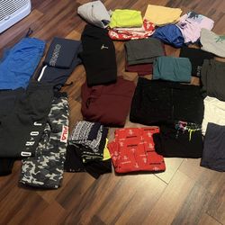 BUNDLE OF CLOTHES/YOUNG BOY  SIZE 16/18/S