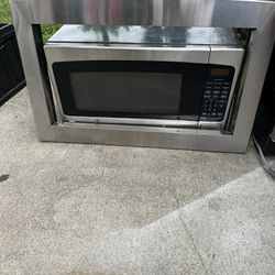 microwave w cover 