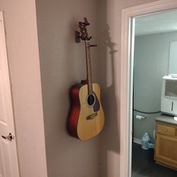 Yamaha SCF04 Acoustic – Great Player (New Strings Included)