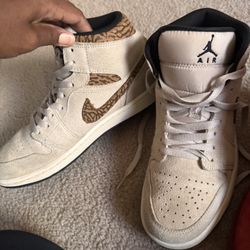 Nike 1s