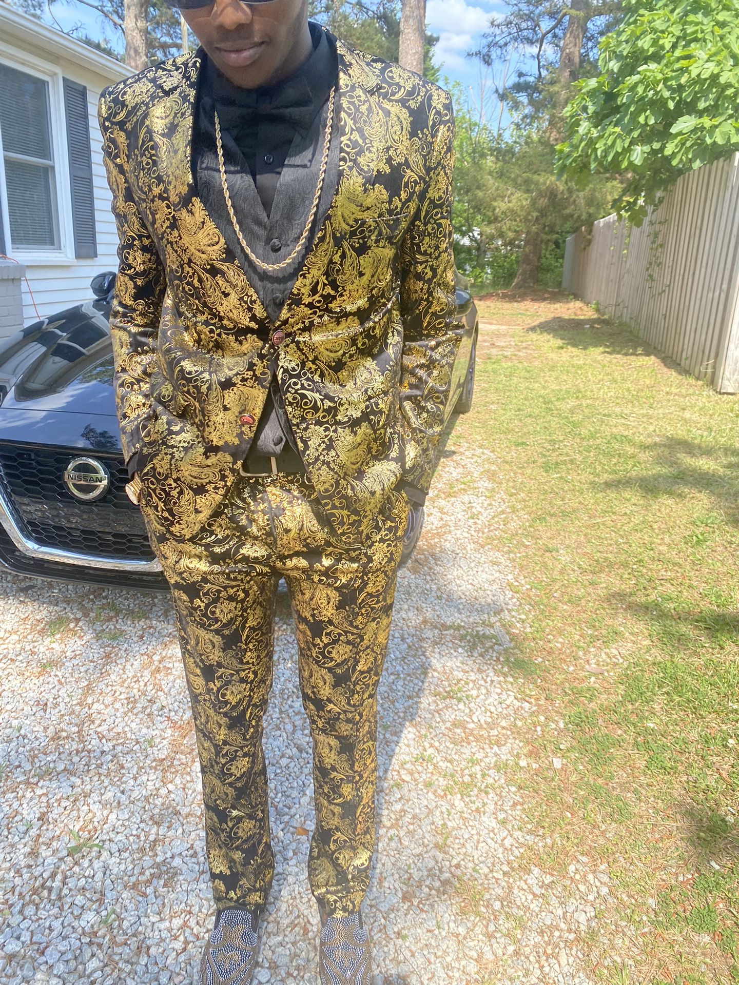 Slim Fit Golden floral Suit Set Plus Shoes 