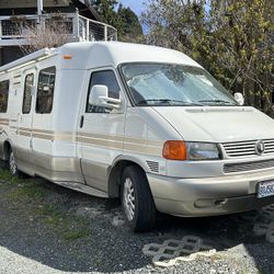Rialta RV Winnebago VW 2002 HD Model $26,500 OBO
