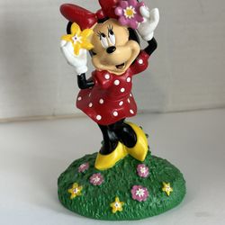 Minnie Is Holding Flowers On Her Head Everyday Outdoor Garden Statue, 6.2” Tall