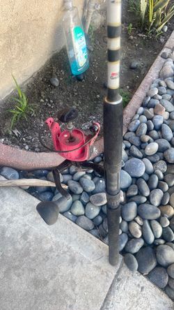 Fishing pole missing string part 7$