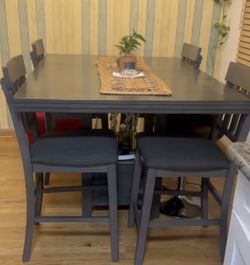 Extendable 4 Bar height Dinning Table