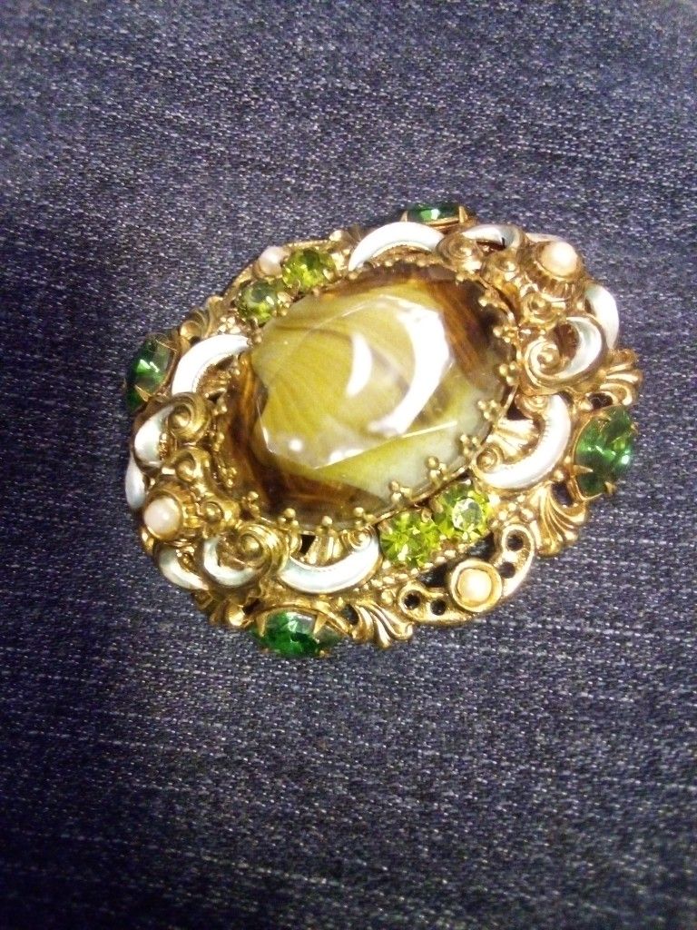 Vintage Brooch Pin