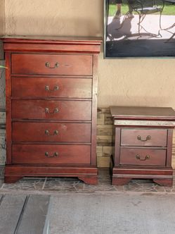 Dresser set