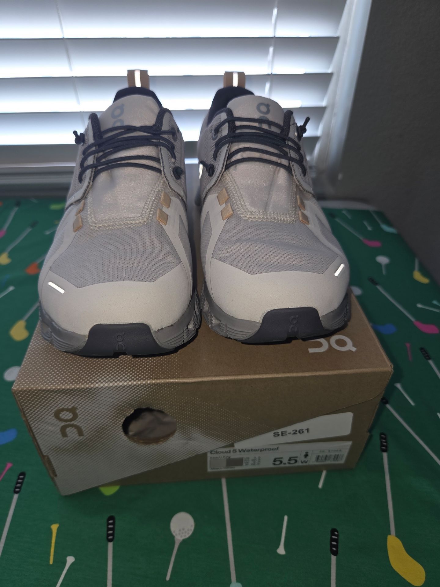 Women's ON Cloud Shoes size 5.5