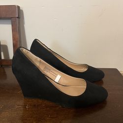Women’s Heels $3