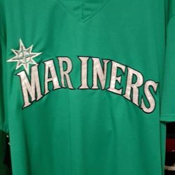 Mariners Pull Over Xxl