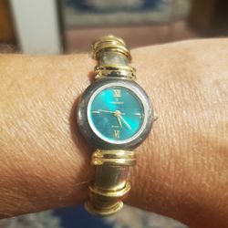 Pretty Gold And Silver Two-tone Watch ⌚️ Turquoise Color Face Needs Battery