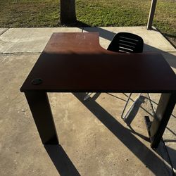 Desk & Chair 