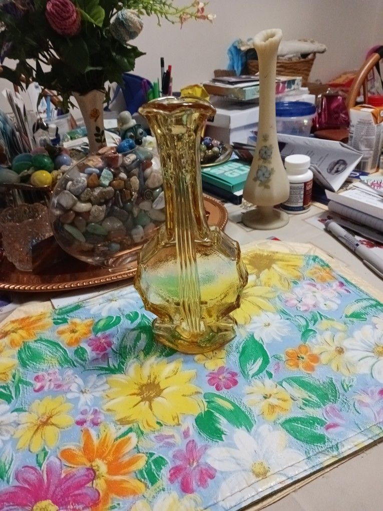 Vintage Imperial Yellow Glass Banjo Vase