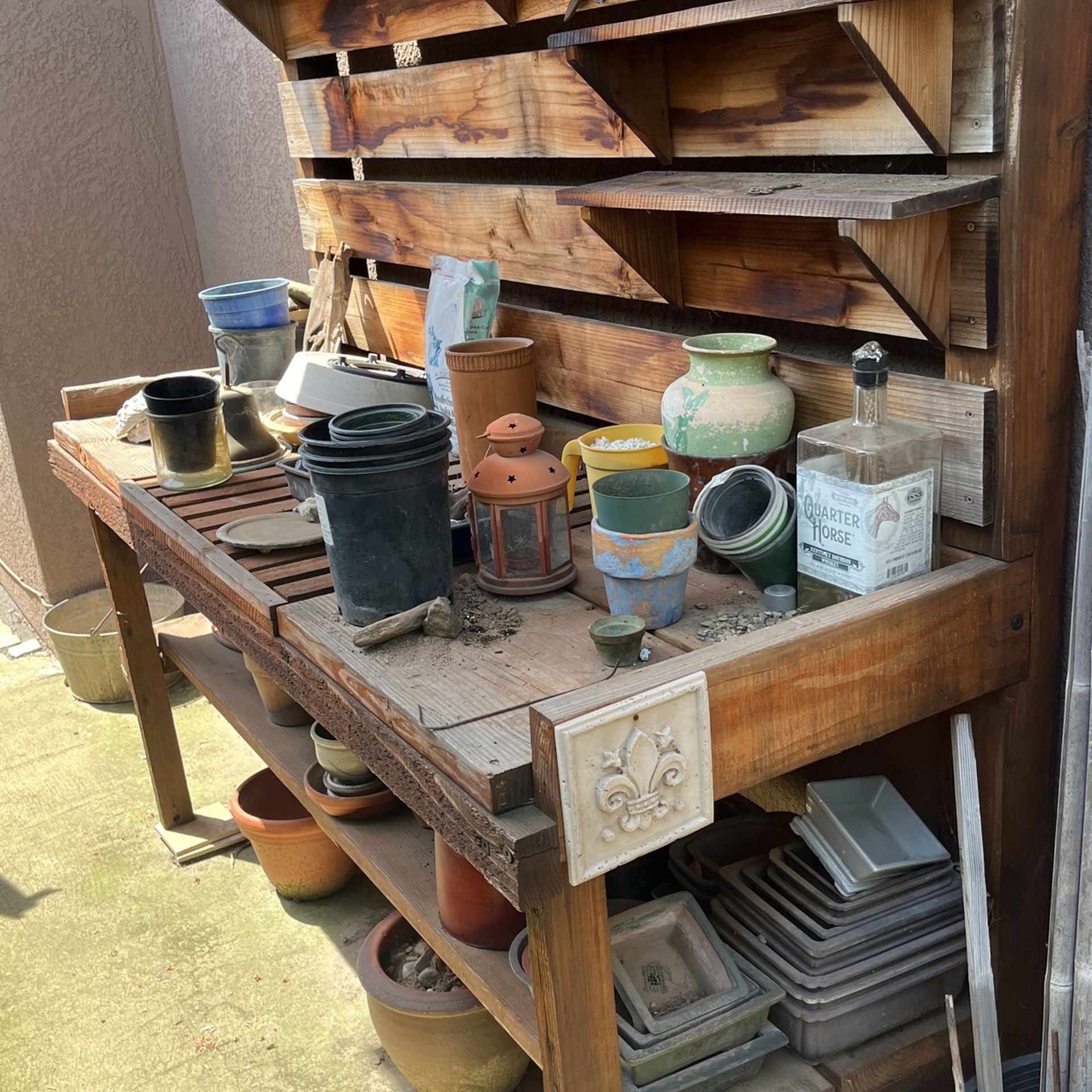 Beautiful handmade potting bench